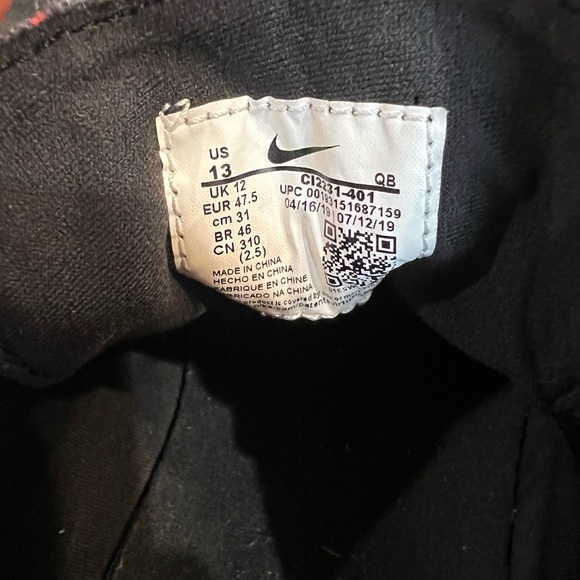 NIKE size 13 - Picture 3 of 4